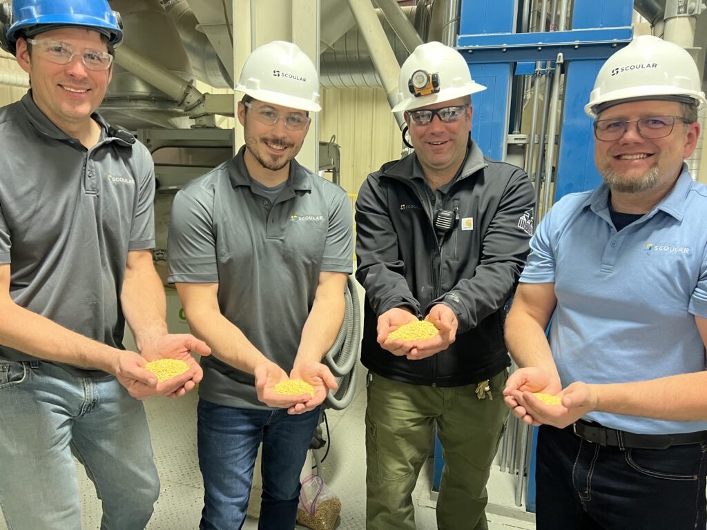 Members of Scoular’s Andres, Illinois, team with climate-smart soybeans.